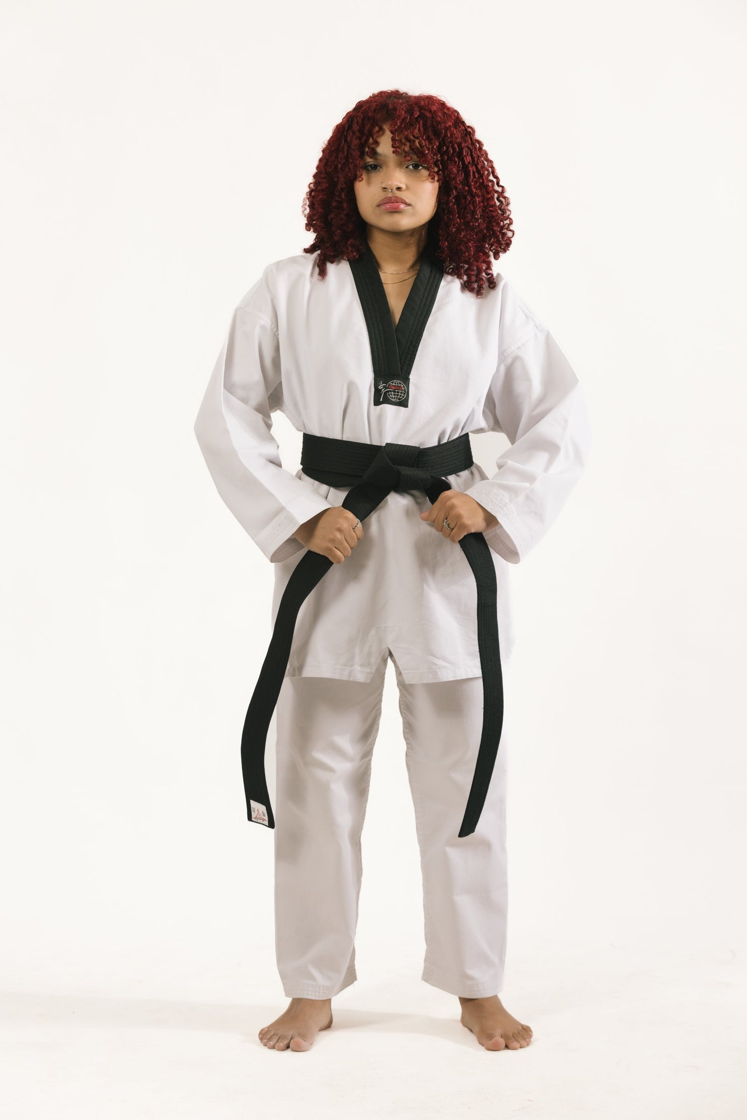 Dobok de taekwondo fabricado por Ilyong en Medellín